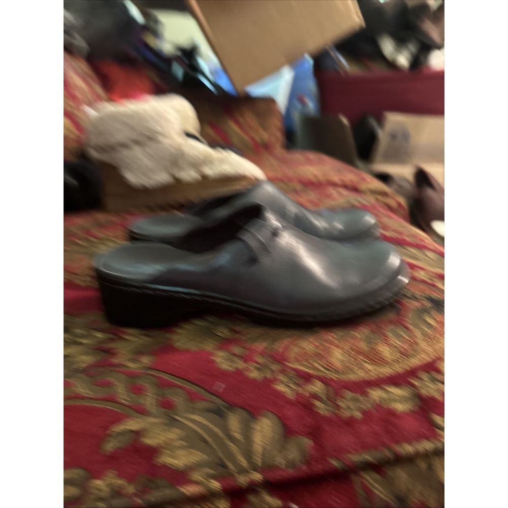 CLARKS Slate GrayLeather Clogs  Heels Slides Mules Women Shoes Sz 7-1/2 m